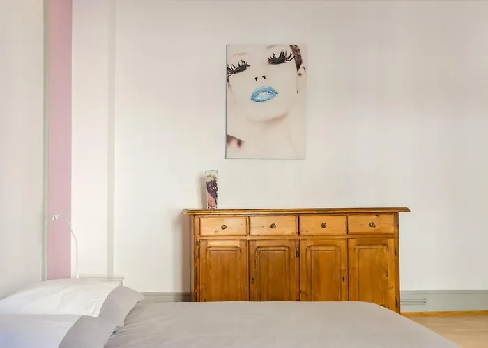 Апартаменты Colmar Apartment